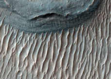 火星表面 尤斯峡谷图片