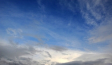 天空的云彩云彩蔚蓝的天空蓝天摄影图片