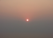 上江阳江海上日出图片