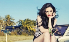 英国歌手Cher Lloyd图片
